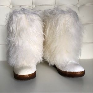 BearPaw Boetis Genuine Sheepskin White Fur Boot